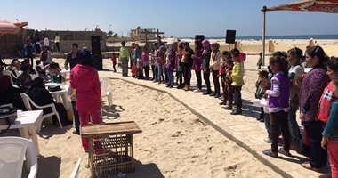 جمعية "حدوتة" بشمال سيناء تحتفل بـ"يوم اليتيم" على شاطئ مدينة العريش