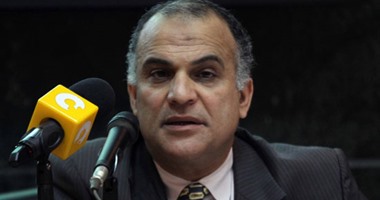 عمرو هاشم ربيع: قانون الأحزاب السياسية "مرقع ومهلهل"