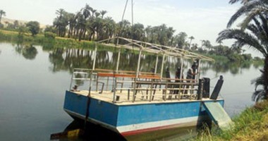 قوات الإنقاذ ترفع معدية من نهر النيل بأسيوط بسبب عدم توافر شروط الأمان