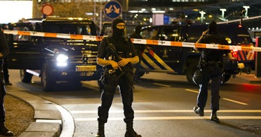 الشرطة الهولندية: احتجاز عدد من الأشخاص كرهائن فى بلدة إيده 