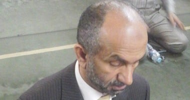رئيس البرلمان العربى يؤدى صلاة الجمعة بمسجد عمر مكرم
