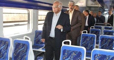 وزير النقل يفاجئ محطة مصر بزيارة مفاجئة لتفقد استعدادات السكة الحديد للعيد