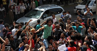 "المصرى الديمقراطى" يطالب بالإفراج عن المقبوض عليهم فى تظاهرات الجمعة