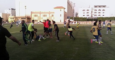 فرحة هستيرية بعد إحراز طنطا هدف التقدم أمام دمنهور فى ذهاب الترقى