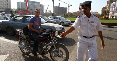 القبض على 10 متهمين هاربين وتحرير 1377 مخالفة مرورية فى المنوفية وأسوان