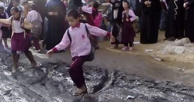صحافة المواطن: بالصور.. محيط مدرسة المعتز بالله فى الهجانة يتحول لبرك
