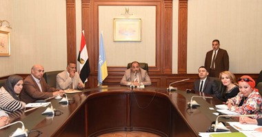 محافظ الإسكندرية يجتمع بقنصل فرنسا لبحث مشروع إحياء منطقة مينا البصل