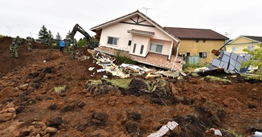 الناجون من زلزالى اليابان يعانون التوابع وعدد القتلى يرتفع إلى 48