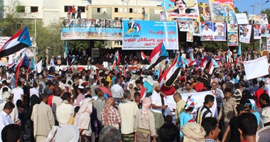 المئات يشاركون فى مسيرات بالعاصمة اليمنية تأييدا للحوثيين