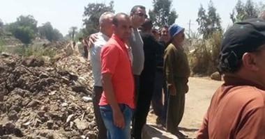 حملة أمنية لإزالة إشغالات أرض نادى أولاد صقر الرياضى بالشرقية