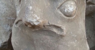 بالصور.. ضبط 3 تماثيل لـ"حورس" ومقصورة امتداد لمعبد داخل منزل بسوهاج