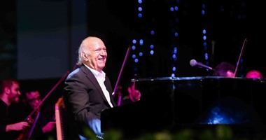 عمر خيرت يحى حفل القابضة لمصر للطيران لمرور 84 عاما على تأسيسها بالأوبرا