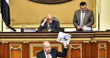 بالصور.. شريف إسماعيل يستمع لتقرير زيارة البرلمان الأوروبى بناء على طلب رئيس النواب