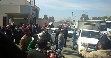 بالفيديو والصور.. وقفة احتجاجية أمام معهد ناصر اعتراضا على إلغاء الدعم عن لبن الأطفال