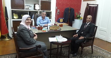 نقيبة التمريض بالإسكندرية تجتمع مع وكيل وزارة الصحة لحل مشاكل الأعضاء