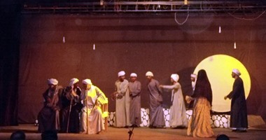 بالصور.. ثقافة أسوان يواصل عرض "اللسان المر" بمسرح كوم أمبو