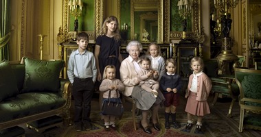 بالصور.. الملكة إليزابيث تحتفل اليوم بعيد ميلادها التسعين