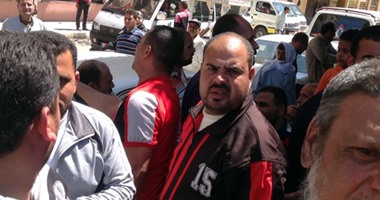سائقى خط كفر الشيخ -القرضا يتظاهرون احتجاجا على نقل الموقف