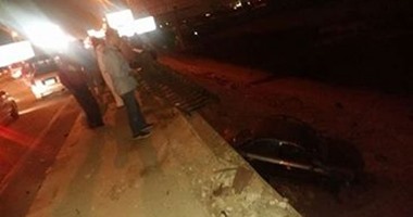 إصابة 4 أشخاص فى انقلاب سيارة ملاكى برصيف أمام بوابة مطار الغردقة