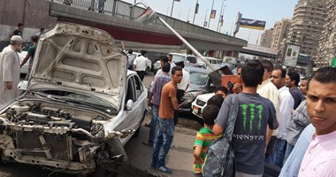 إصابة 5 أشخاص فى حادث تصادم سيارتين بطريق "الإسكندرية - مطروح"