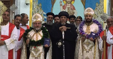 بالصور.. كنيسة العذراء مريم بالخارجة تنظم احتفالية لاستقبال الكهنة الجدد