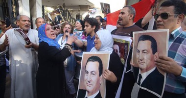 أنصار مبارك يبعثون رسائل تهئنة للرئيس الأسبق بذكرى انتصارات أكتوبر
