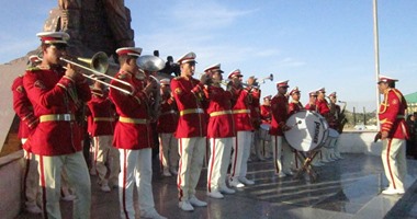 "الموسيقى العسكرية" تشارك السوايسة احتفالات ذكرى تحرير سيناء
