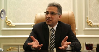 مشادة بين النائب محمد الحسينى ورئيس لجنة الإدارة المحلية بالبرلمان