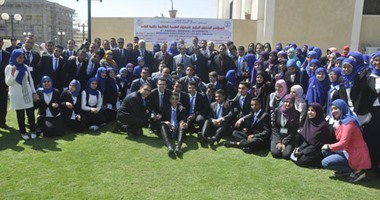 بالصور.. كلية طب القناة تنظم المؤتمر السنوى الرابع للبحوث الطلابية