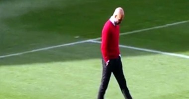 بالفيديو.. جوارديولا يشتكى من طول عشب ملعب أتلتيكو مدريد