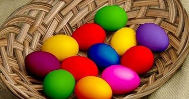 حافظى على صحة أطفالك بالألوان الطبيعية..طرق صحية لتلوين البيض فى شم النسيم