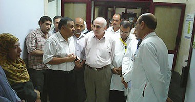 وكيل وزارة الصحة يحيل 9 أطباء للتحقيق بأسيوط