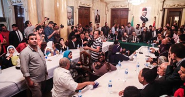 حزب الوفد يناقش تعديل قانون هيئة الأوقاف مع ممثلى الموظفين