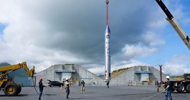 "سبيس إكس" تطور صاروخا لتوصيل الأقمار الصناعية الصغيرة