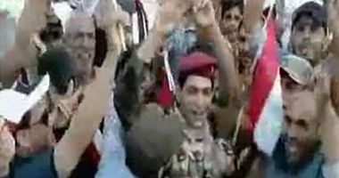 بالفيديو.. جندى عراقى ينضم لأنصار مقتدى الصدر فى المنطقة الخضراء