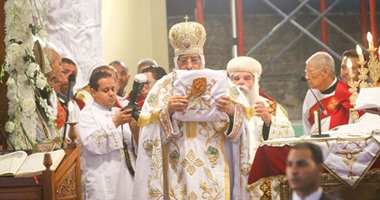 اليوم .. البابا تواضروس يترأس صلاة عيد القديس مارمرقس بالإسكندرية