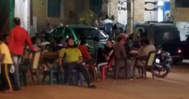 تعديات ومخالفات للباعة الجائلين والمقاهى أمام مجلس مدينة أوسيم فى الجيزة
