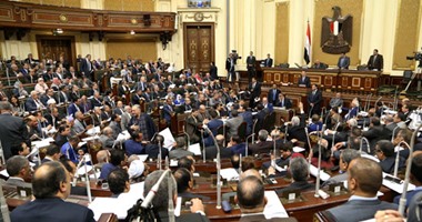 برلمانية تعليقا على خروج النواب من القاعة: "لو بنحكى حدوتة كانوا قعدوا"