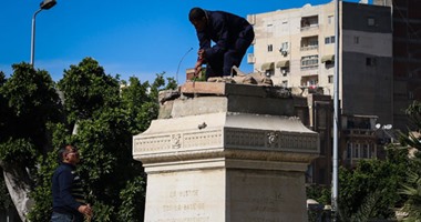 بالصور.. اختفاء تمثال "كاتمة الأسرار" من الحى اللاتينى بالإسكندرية
