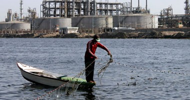 إزالة 11 حالة تعدى على حرم ترعة المحمودية وضبط 12 مخالفة صيد بالإسكندرية