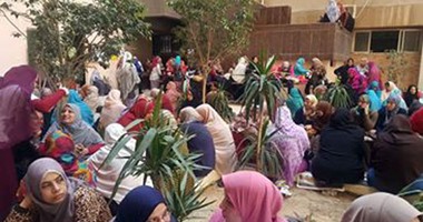 بالصور..تواصل إضراب ممرضات مستشفى الجامعة بالمنوفية للمطالبة بتطبيق الكادر