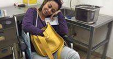 إصابة داليا البحيرى فى قدمها.. ورواد "فيس بوك": سلامتك