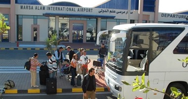 وصول 107 سائحين فرنسيين مطار مرسى علم