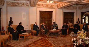 بالصور.. البابا تواضروس يستقبل مدير مكتبة الإسكندرية لبحث التعاون المشترك
