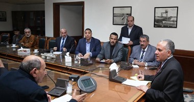 بالصور.. وزير الرى يستقبل 10 نواب من 4 محافظات ويكلف ببحث مطالبهم