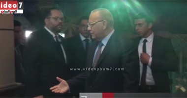 بالفيديو.. وزيرالعدل وطارق النهرى فى عزاء جدة كريم ومحمد محمود عبد العزيز