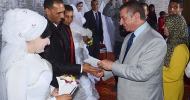 بالفيديو والصور.. محافظ كفر الشيخ يشهد حفل زفاف جماعى للأيتام