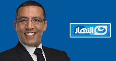 خالد صلاح يشيد بجولات السيسى ويطالب بالابتعاد عن سموم السوشيال ميديا