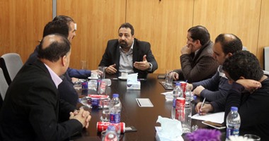 البلدوزر يطلق قذائفه بندوة "اليوم السابع":أباطرة الفيفا "اتقبض عليهم بالملايات ومجلس علام قاعد"..فزاعة تدخل الحكومة شغالة بـ"المزاج" وما حدش فاهم حاجة.. وماينفعش رئيس نادى ضرب حكم يبقى عضو فى الجبلاية