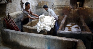 الصباغة اليدوية فى مصر.. تراث يكافح المصانع الحديثة